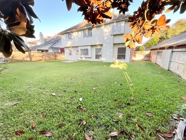 17607 W Copper Lakes Dr