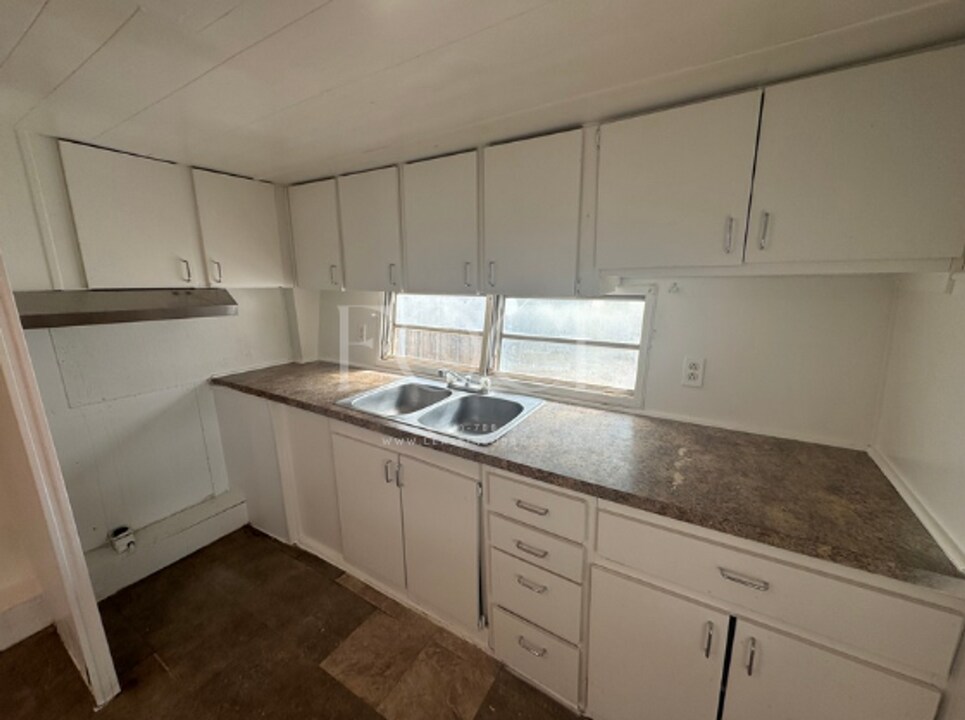 5515 East County Road 6550 in Lubbock, TX - Building Photo