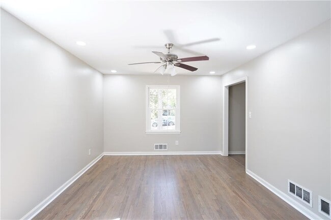 2221 Pinecliff Dr NE in Atlanta, GA - Building Photo - Building Photo