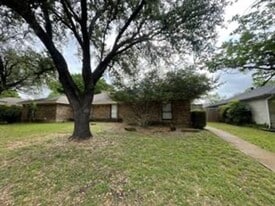 4808 Berridge Ln in Dallas, TX - Building Photo