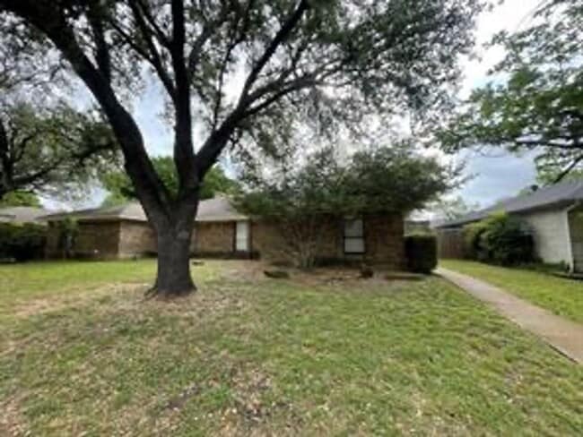 property at 4808 Berridge Ln