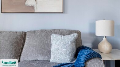 100 Crossing Blvd in Mcdonough, GA - Foto de edificio - Building Photo