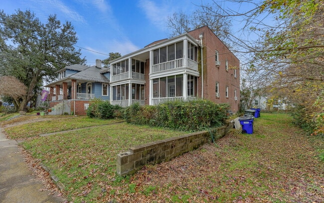 819 W 51st St in Norfolk, VA - Building Photo - Building Photo