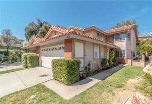 30125 Leticia Ct in Agoura Hills, CA - Building Photo