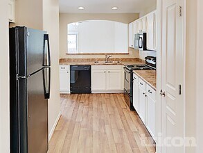 30568 N Zircon Dr in Queen Creek, AZ - Foto de edificio - Building Photo