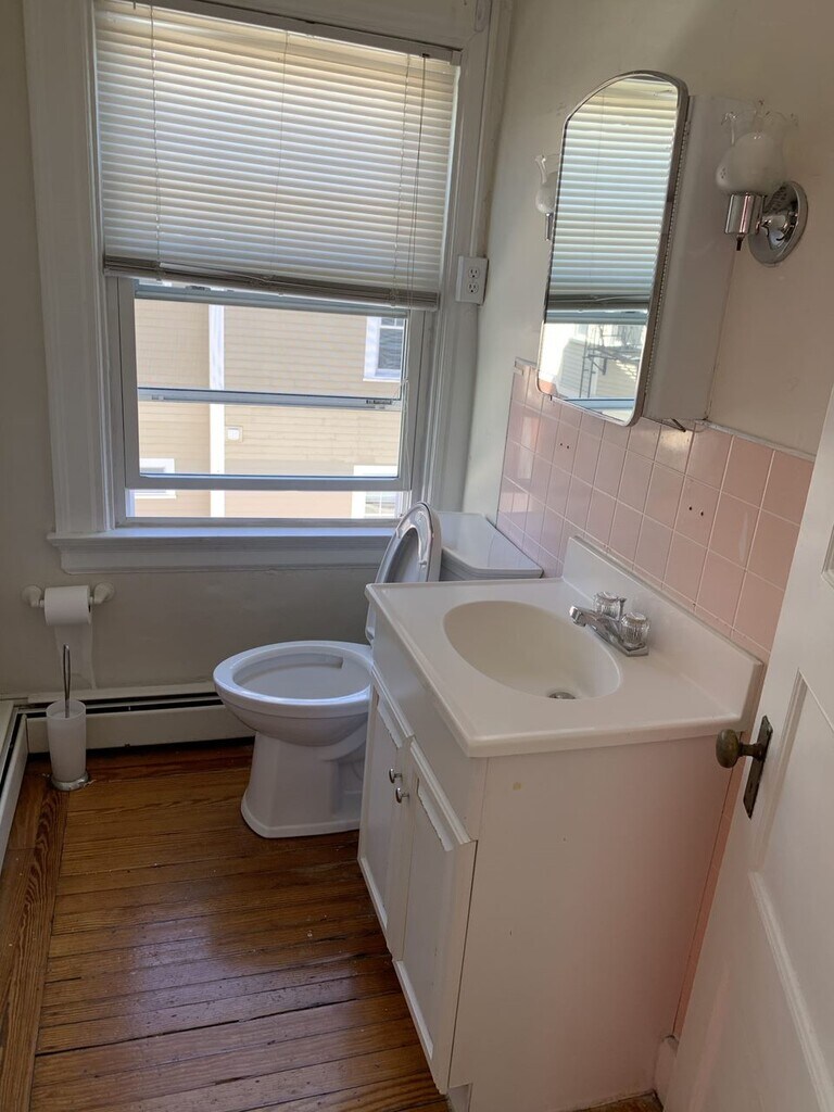 9 Euclid Ave Providence, RI Apartments For Rent