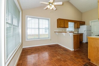 641 Marble Arch Ave in Lawrenceville, GA - Foto de edificio - Building Photo