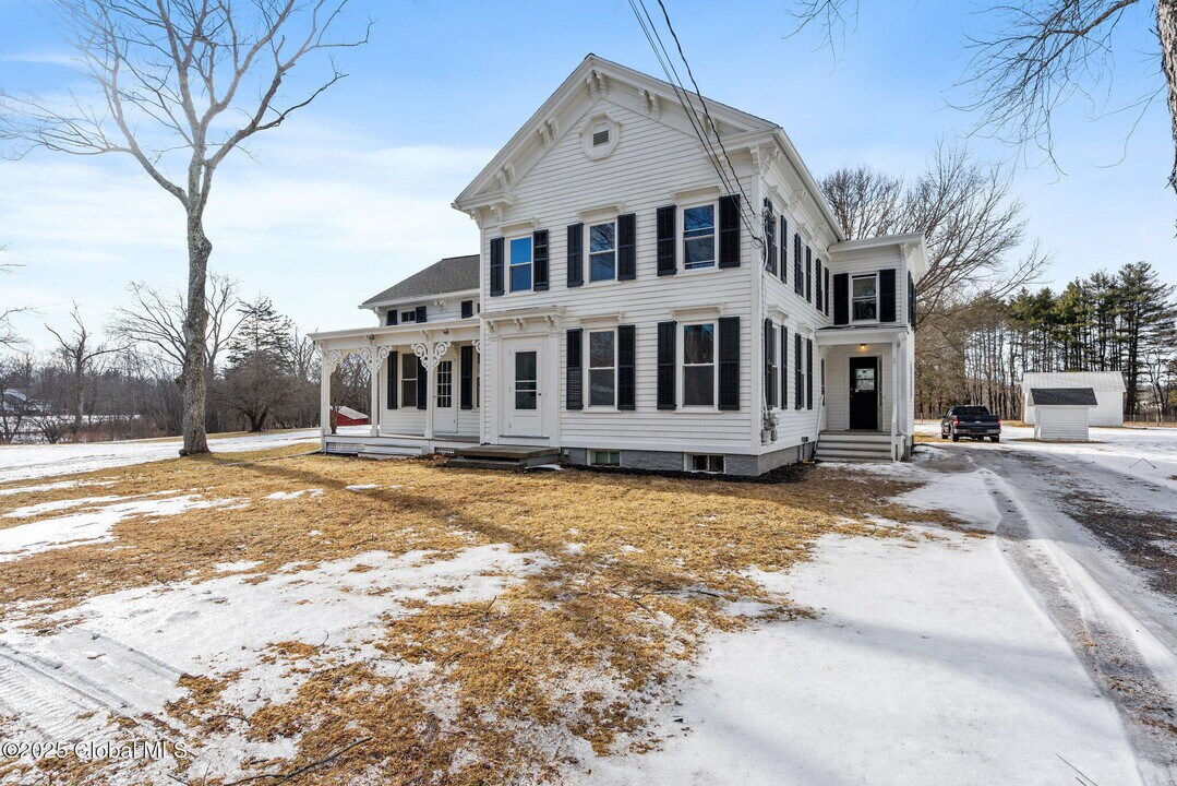 113 Jericho Rd in Selkirk, NY - Building Photo