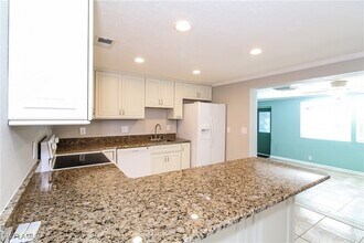 1371 Poinciana Rd in Venice, FL - Building Photo - Building Photo