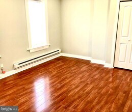 4262 Manayunk Ave-Unit -3RD FLOOR in Philadelphia, PA - Foto de edificio - Building Photo