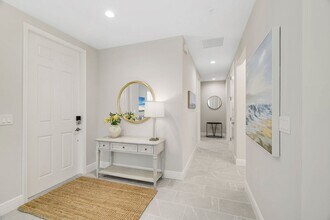 2614 Seychelles Cir in Naples, FL - Building Photo - Building Photo