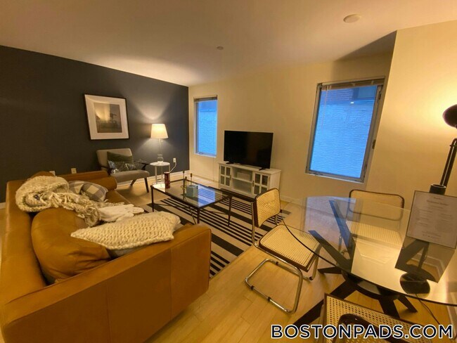 40 Boylston St, Unit 308 in Boston, MA - Building Photo - Building Photo