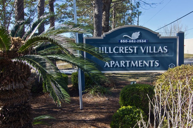 Hillcrest Villas in Crestview, FL - Building Photo - Building Photo