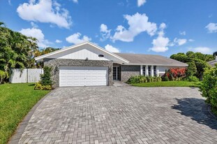 1599 NW 14th Ave in Boca Raton, FL - Building Photo