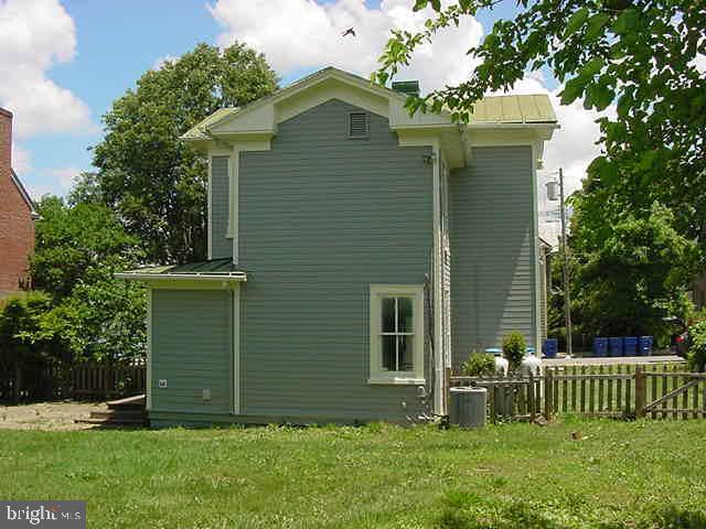 215 Blue Ridge Ave in Front Royal, VA - Building Photo - Building Photo