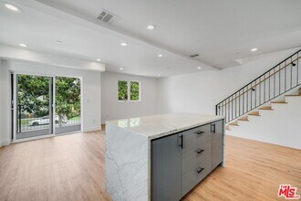 1433 S Crescent Heights Blvd in Los Angeles, CA - Building Photo - Building Photo