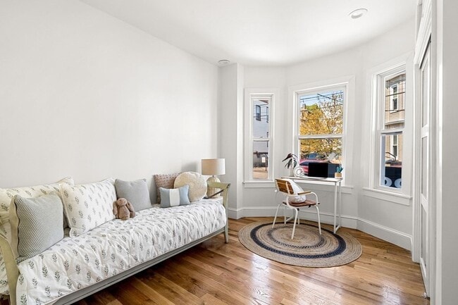 29 Clarence St, Unit 1