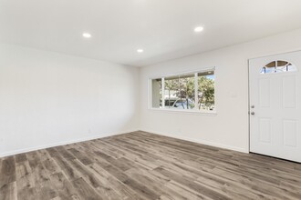 3072 E Hills Dr in San Jose, CA - Building Photo - Building Photo