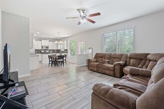 307 Parkside Dr in San Marcos, TX - Building Photo - Building Photo