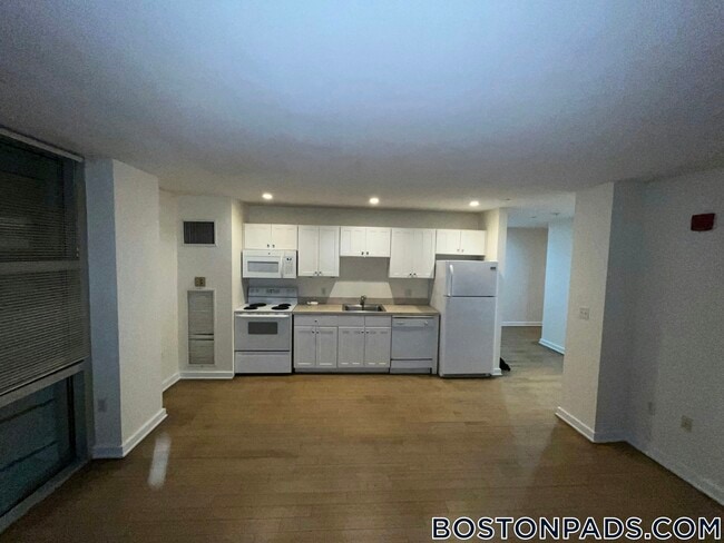 40 Boylston St, Unit 405 in Boston, MA - Foto de edificio - Building Photo