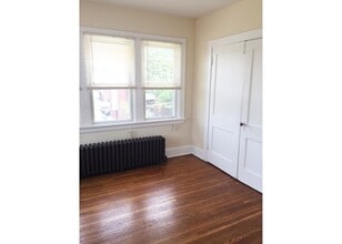 319 Terrace Ave in Cincinnati, OH - Building Photo - Building Photo