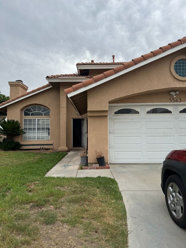 property at 5543 N Magnolia Dr