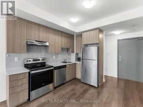 5131 Sheppard Ave E in Toronto, ON - Building Photo - Building Photo