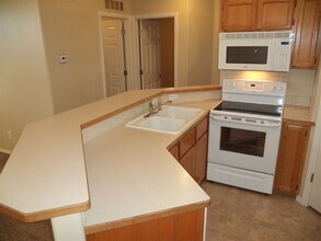 8580 W Dulcimer St in Boise, ID - Foto de edificio - Building Photo