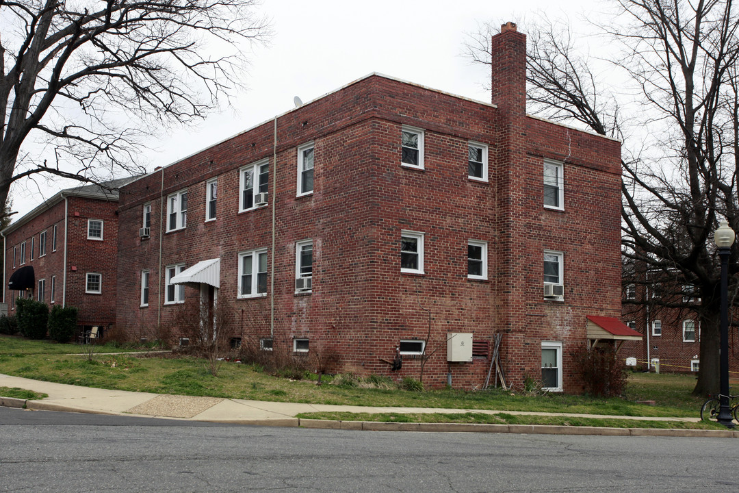 1101 N Kenilworth St in Arlington, VA - Building Photo