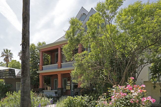 2218 N St in Sacramento, CA - Building Photo - Building Photo