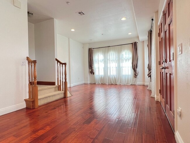 261 N Craig Ave in Pasadena, CA - Building Photo - Building Photo