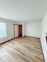 20 Eastgate Ave W in West Jefferson, OH - Building Photo - Building Photo