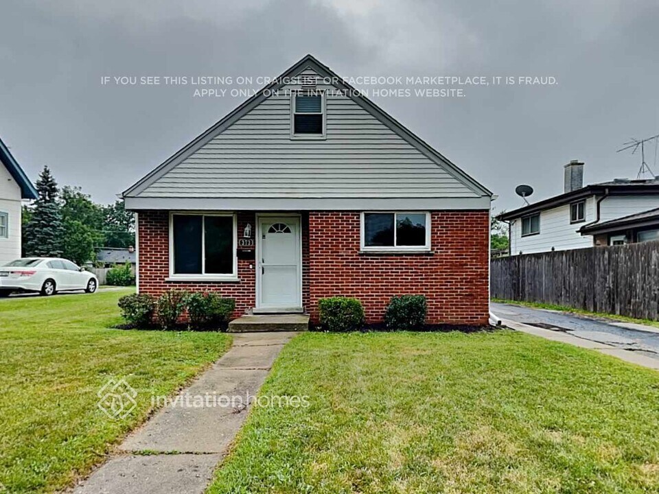 373 Mors Ave in Wheeling, IL - Building Photo