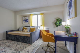 Windsor Court and Tower in Silver Spring, MD - Building Photo - Interior Photo