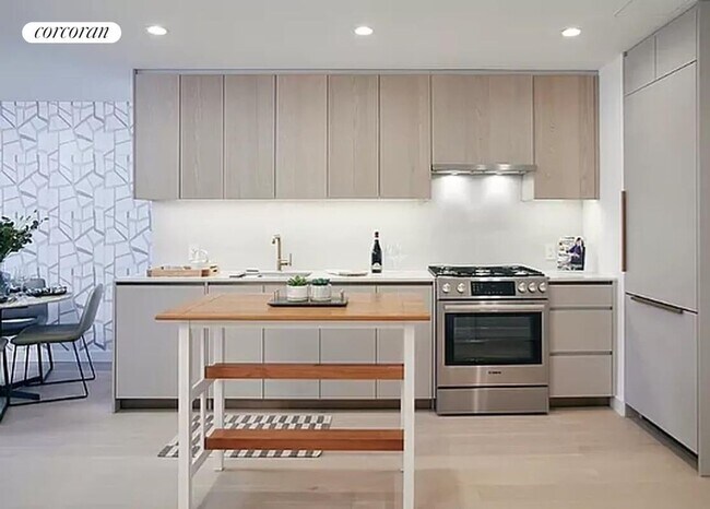 3 Ct Square W in Queens, NY - Foto de edificio - Building Photo