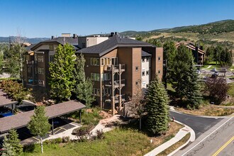 Crestview Condominiums in Park City, UT - Building Photo - Building Photo