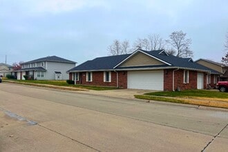 2402 Garden Dr in Columbia, MO - Building Photo - Building Photo