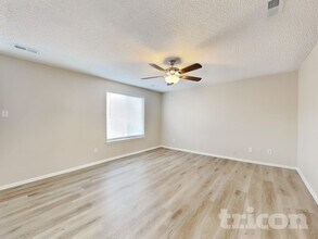 1631 W 135th Dr in Westminster, CO - Foto de edificio - Building Photo