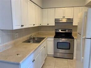 801 SW 7th St-Unit -A in Pompano Beach, FL - Building Photo - Building Photo