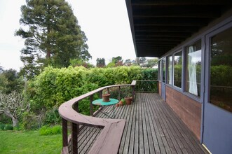 966 Keeler Ave in Berkeley, CA - Foto de edificio - Building Photo