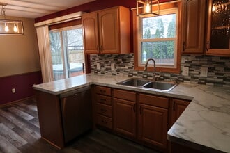 1264 Brookridge SE in Grand Rapids, MI - Building Photo - Building Photo