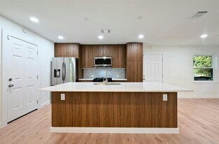 4611 Goliad Ln in Austin, TX - Building Photo