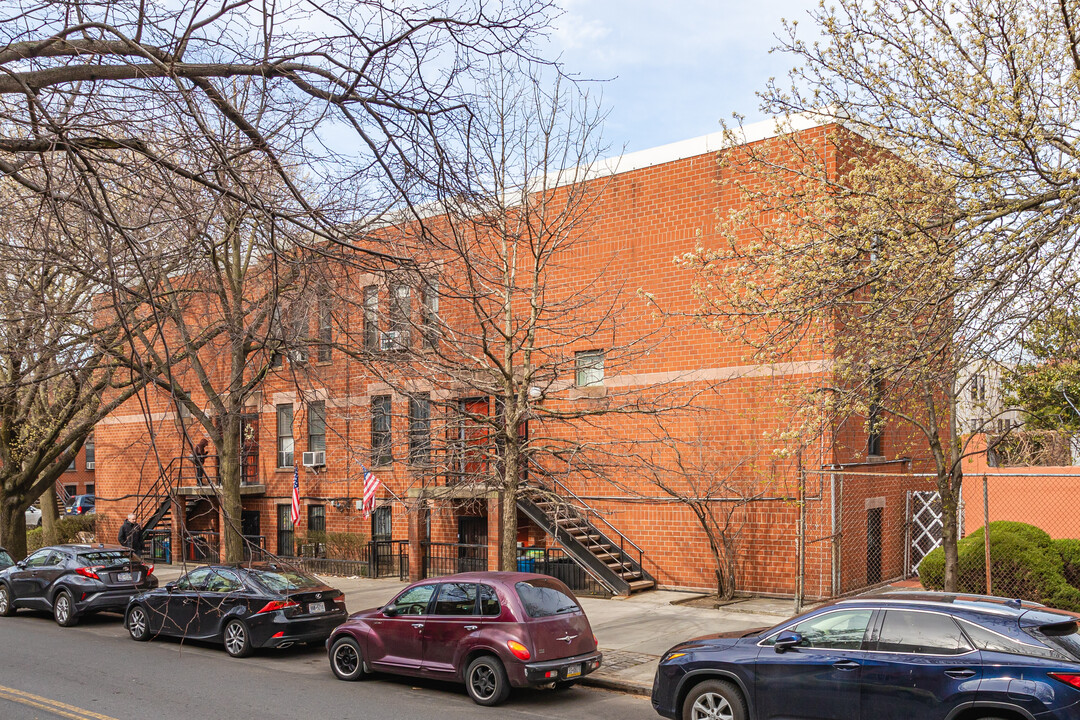 234 Columbia St in Brooklyn, NY - Building Photo