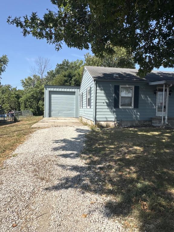 806 N Capelle St in Grain Valley, MO - Building Photo - Building Photo