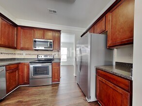 2111 Less Traveled Trail in Indian Trail, NC - Foto de edificio - Building Photo