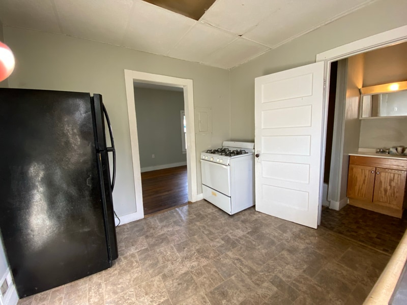 49 E 9th St in Oswego, NY - Building Photo