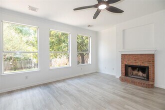 1921 Chasewood Dr in Austin, TX - Building Photo - Building Photo
