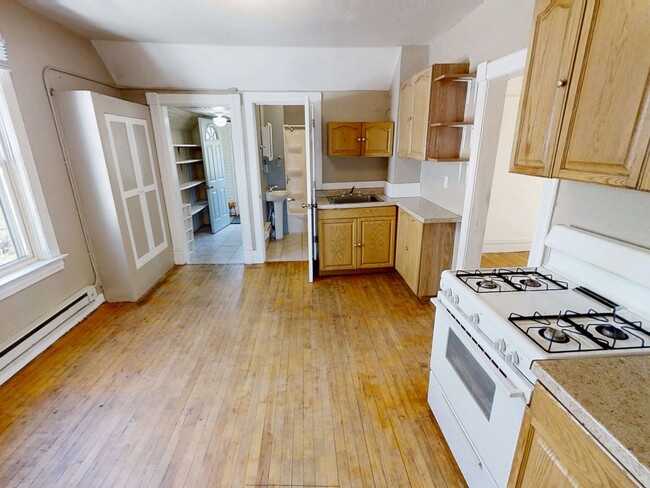 3127 Restormel St in Duluth, MN - Foto de edificio - Building Photo