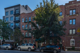 2310 Clarendon Rd in Brooklyn, NY - Building Photo - Building Photo