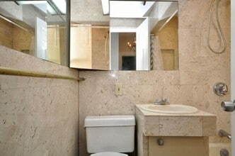 261 Beacon St, Unit 3 in Boston, MA - Building Photo - Building Photo